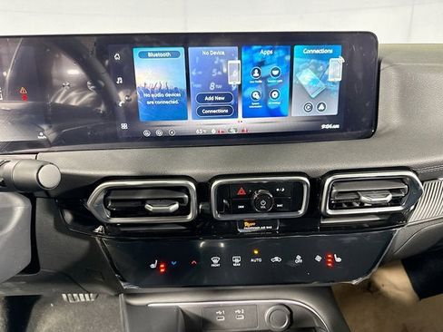 New 2026 Nissan Sentra SV image 13