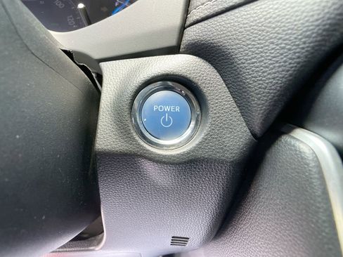 Used 2020 Toyota RAV4 Limited image 31