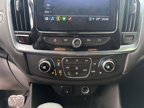 Used 2023 Chevrolet Traverse LT w/ LPO, Floor Liner Package image 40