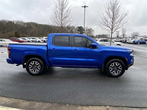 Used 2024 Nissan Frontier SL w/ Technology Package image 2