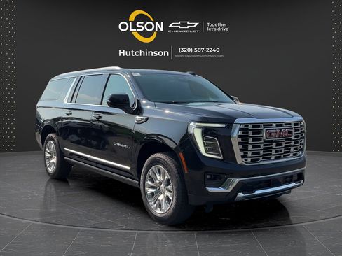 Used 2026 GMC Yukon XL Denali w/ Sun & Power Step Package AWD/4WD image 7