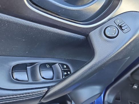 Used 2018 Nissan Rogue Sport S w/ S Appearance Package AWD/4WD image 17