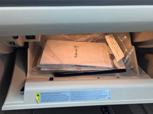 Used 2015 Volkswagen Passat 1.8T SE image 38