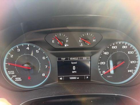 Used 2021 Chevrolet Malibu LT FWD image 9