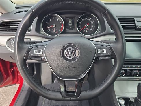 Used 2019 Volkswagen Passat 2.0T Wolfsburg w/ Wheels & Sunroof Package image 25