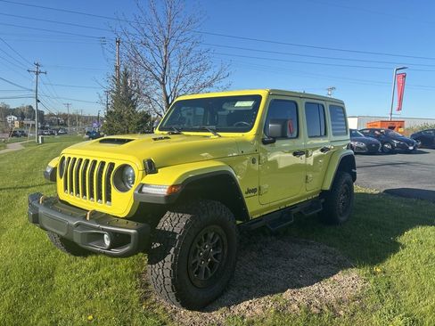 Used 2023 Jeep Wrangler Unlimited Rubicon 392 w/ Dual Top Group AWD/4WD image 4
