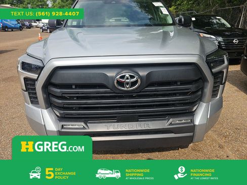 Used 2022 Toyota Tundra SR5 RWD image 1