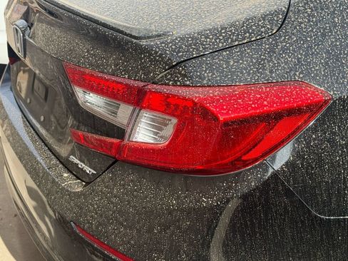 Used 2021 Honda Accord Sport image 11