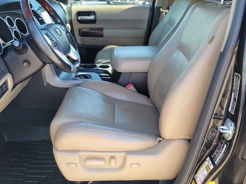 Used 2015 Toyota Sequoia Platinum w/ Preferred Accessory Package AWD/4WD image 6