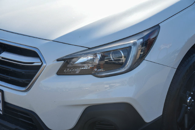 Used 2018 Subaru Outback 2.5i AWD/4WD image 10