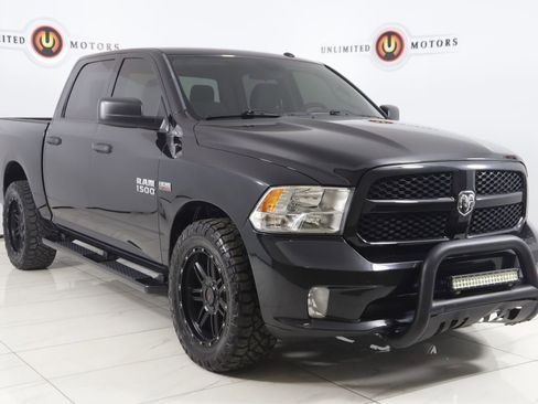 Used 2017 RAM 1500 Express w/ Express Value Package AWD/4WD image 19