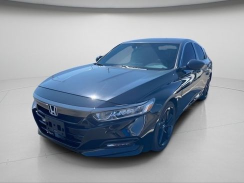 Used 2018 Honda Accord Sport image 2