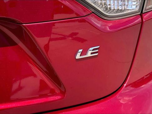 Used 2022 Toyota Corolla LE FWD image 10