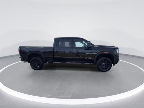Used 2024 GMC Sierra 2500 AT4 AWD/4WD image 9