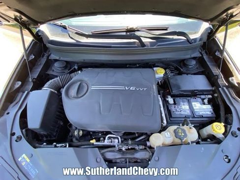 Used 2019 Jeep Cherokee Limited w/ Technology Group AWD/4WD image 44