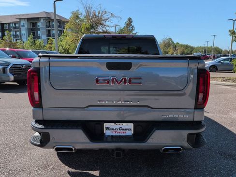 Used 2024 GMC Sierra 1500 Denali w/ Technology Package AWD/4WD image 5