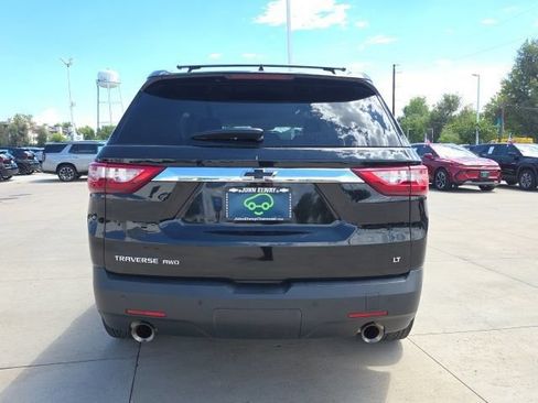 Used 2018 Chevrolet Traverse LT w/ LPO, 'HIT The Road' Package AWD/4WD image 7