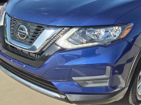 Used 2020 Nissan Rogue SV FWD image 10