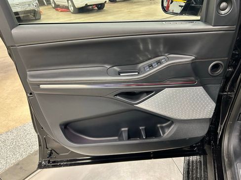 New 2026 Lincoln Navigator L Black Label AWD/4WD image 14