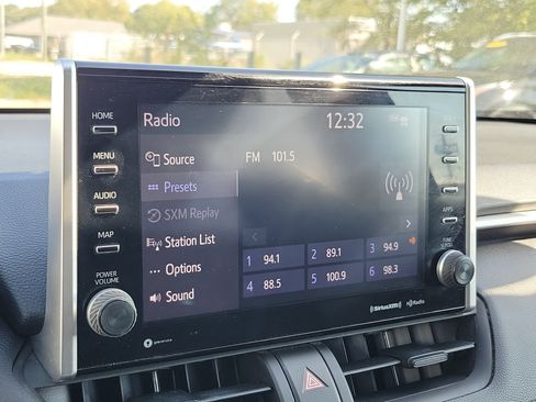 Used 2022 Toyota RAV4 XLE image 26