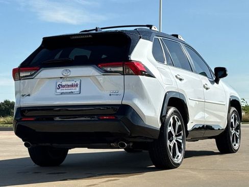 Used 2025 Toyota RAV4 XSE w/ Premium Package AWD/4WD image 8