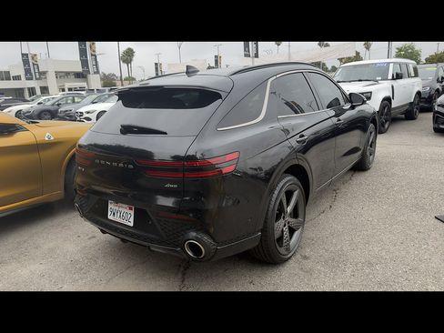 Used 2023 Genesis GV70 2.5T w/ Sport Prestige Package AWD/4WD image 4