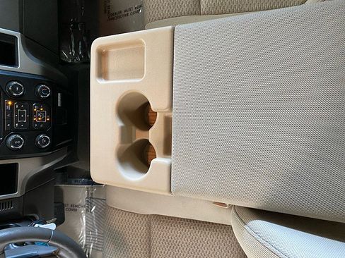 Used 2013 Ford F150 XLT w/ XLT Chrome Pkg image 27