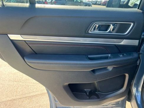 Used 2018 Ford Explorer Sport w/ Equipment Group 401A AWD/4WD image 19