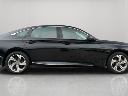 Used 2018 Honda Accord EX-L image 3