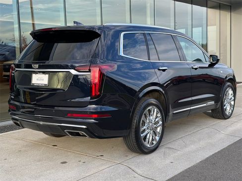 Used 2022 Cadillac XT6 Premium Luxury w/ LPO, Radiant Package image 5