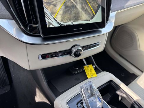 New 2026 Volvo XC90 T8 Ultra w/ Protection Package Premier AWD/4WD image 21