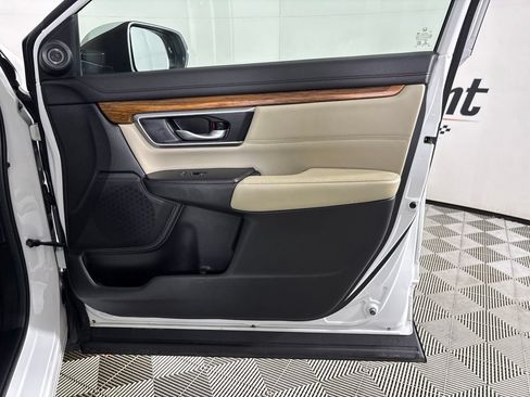 Used 2019 Honda CR-V Touring image 29