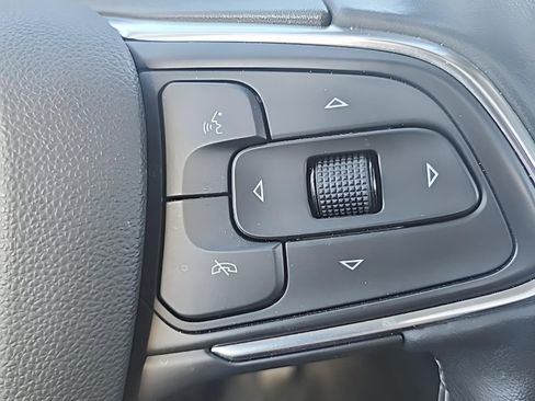 Used 2023 Buick Envision Avenir image 15