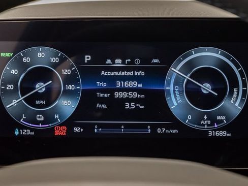 Used 2023 Kia Niro Wind FWD image 13