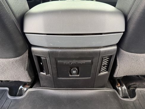 Used 2018 RAM 1500 Big Horn AWD/4WD image 30