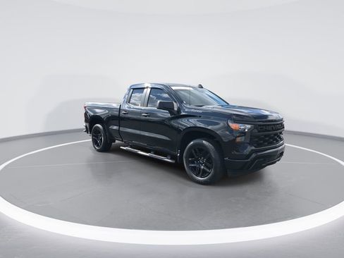 Used 2024 Chevrolet Silverado 1500 Custom RWD image 2