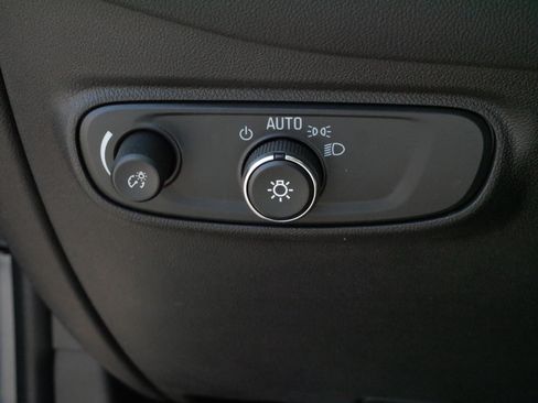 Used 2024 Chevrolet Equinox LT FWD image 27