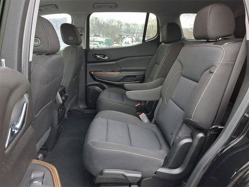 Used 2022 GMC Acadia SLE w/ Driver Convenience Package image 10