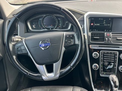 Used 2015 Volvo XC60 T5 image 11