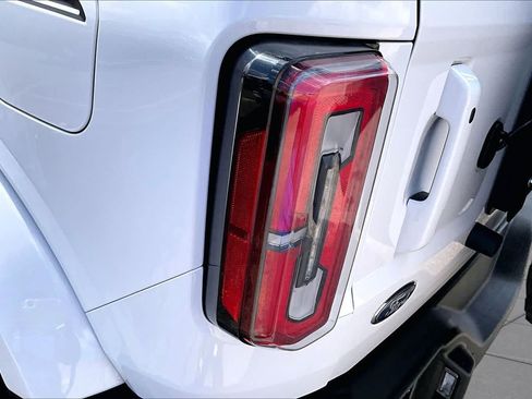 Used 2023 Ford Bronco Outer Banks AWD/4WD image 28