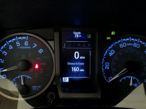 Used 2020 Toyota Tacoma TRD Sport AWD/4WD image 27