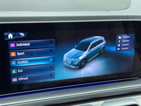 Used 2025 Mercedes-Benz GLS 450 4MATIC w/ AMG Line Exterior image 28