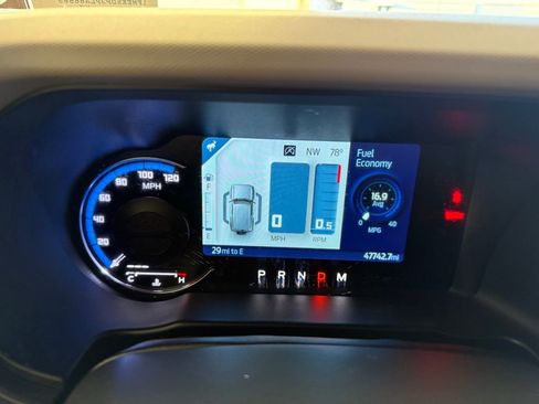 Used 2023 Ford Bronco Wildtrak image 13