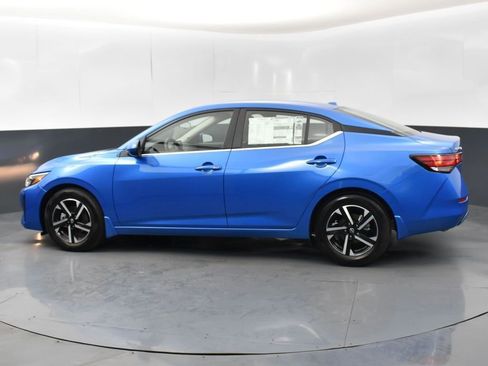 Used 2025 Nissan Sentra SV w/ Trunk Package image 5