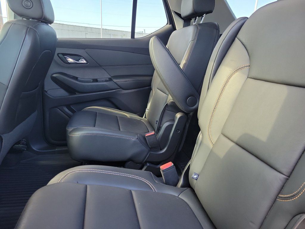 Used 2019 Chevrolet Traverse RS AWD/4WD image 12