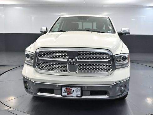 Used 2018 RAM 1500 Laramie w/ Convenience Group AWD/4WD image 9