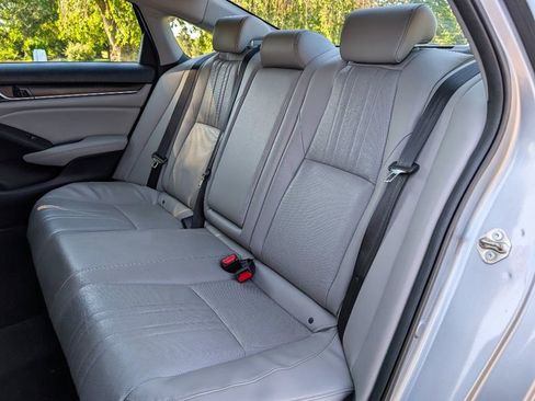 Used 2018 Honda Accord EX-L image 18