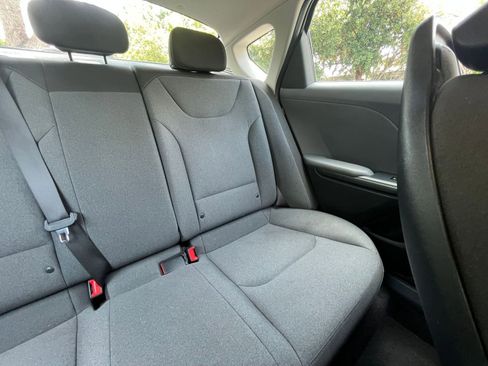 Used 2025 Kia K4 FWD image 36