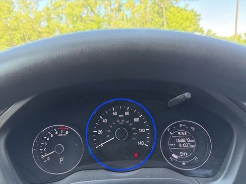 Used 2021 Honda HR-V LX image 18