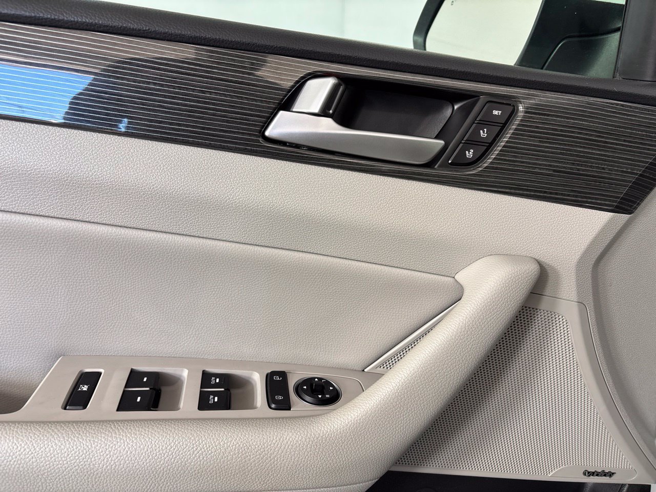 Used 2019 Hyundai Sonata Limited FWD image 8